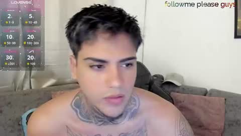 Snapshot of sweetlatinoboy chatting on August 8, 2026, 9:55 am SWEETLATINBOY online show from August 8, 2026, 9:55 am