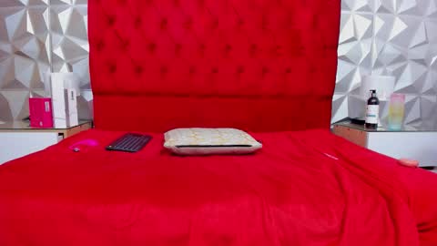 Lauren online show from March 27, 2026, 8:26 am