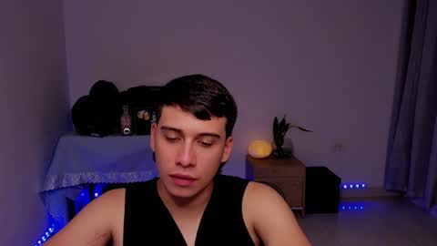 Lian online show from December 7, 2024, 3:25 am