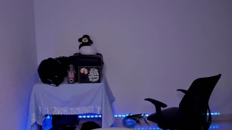 Lian online show from December 21, 2024, 10:08 pm