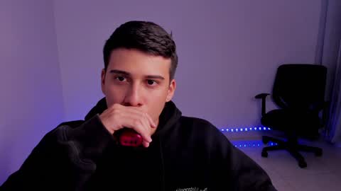 Lian online show from January 14, 2025, 4:57 am