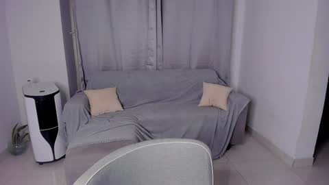 Lian online show from February 20, 2025, 3:45 am