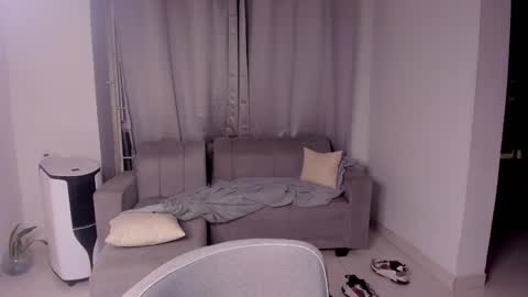 Lian online show from February 21, 2025, 7:34 am