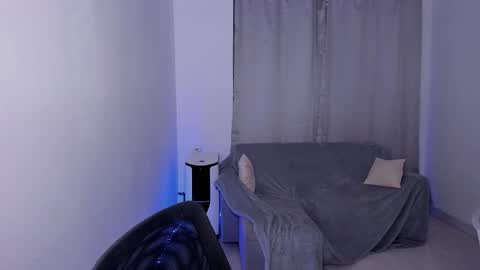 Lian online show from March 9, 2025, 4:27 am