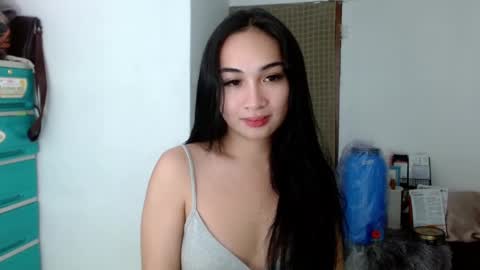 Lilly online show from December 15, 2024, 6:26 pm