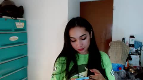 Lilly online show from December 22, 2024, 11:31 pm