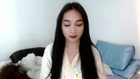 Lilly online show from February 24, 2025, 3:33 am