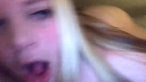 Snapshot of sweetlisa92 chatting on December 25, 2024, 12:48 am Lisa online show from December 25, 2024, 12:48 am