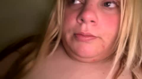 Snapshot of sweetlisa92 chatting on February 28, 2025, 4:20 pm Lisa online show from February 28, 2025, 4:20 pm