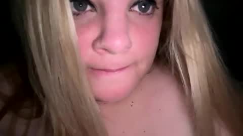 Snapshot of sweetlisa92 chatting on November 8, 2025, 1:11 pm Lisa online show from November 8, 2025, 1:11 pm