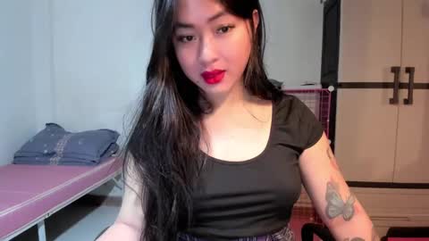 Zoe online show from December 5, 2024, 4:23 pm