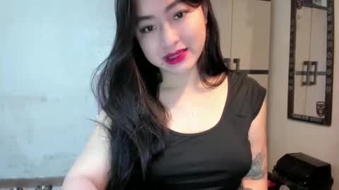 Zoe online show from December 8, 2024, 4:07 pm