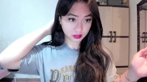Zoe online show from March 4, 2025, 10:27 pm