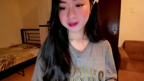 Snapshot of sweetlovepinay04 chatting on October 15, 2025, 2:44 am Zoe online show from October 15, 2025, 2:44 am