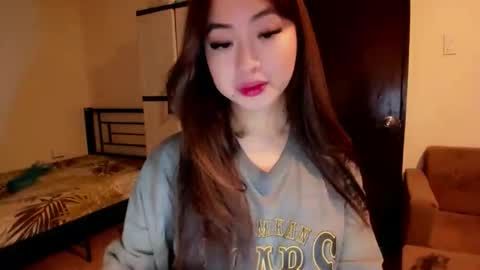 Snapshot of sweetlovepinay04 chatting on October 29, 2025, 5:20 am Zoe online show from October 29, 2025, 5:20 am