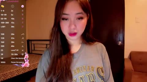 Snapshot of sweetlovepinay04 chatting on November 9, 2025, 1:59 am Zoe online show from November 9, 2025, 1:59 am