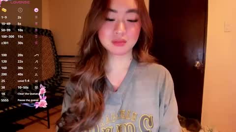 Snapshot of sweetlovepinay04 chatting on June 8, 2026, 2:28 pm Zoe online show from June 8, 2026, 2:28 pm