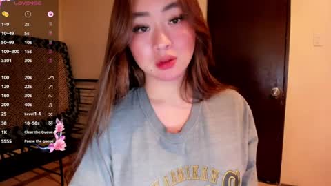 Snapshot of sweetlovepinay04 chatting on June 11, 2026, 4:49 pm Zoe online show from June 11, 2026, 4:49 pm