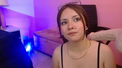Sweetlu online show from January 27, 2025, 1:26 am