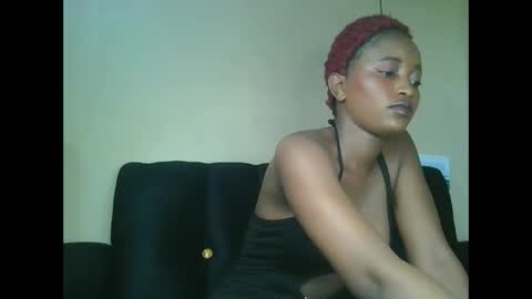 sweetmama06 online show from October 26, 2025, 1:17 pm