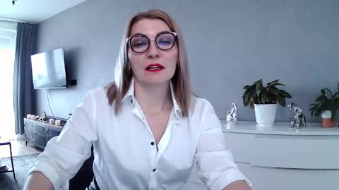 sweetmarthaaa online show from February 13, 2026, 10:55 am