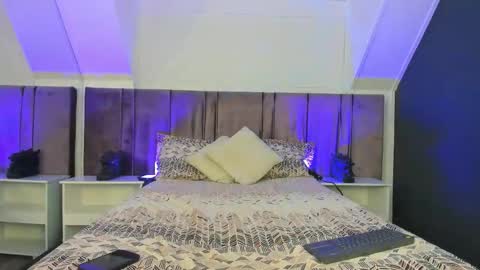 Snapshot of sweetmelodyyy_ chatting on February 4, 2026, 11:16 am sweetmelodyyy online show from February 4, 2026, 11:16 am