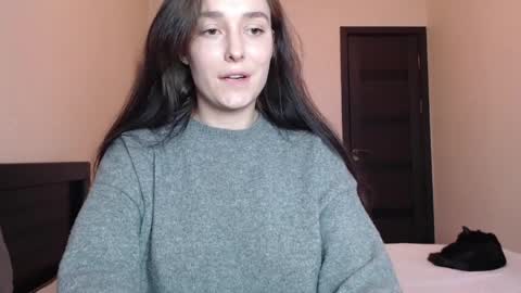 Mia online show from March 30, 2026, 1:56 pm