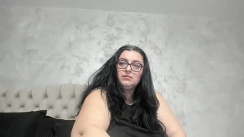 sweetmiki9 online show from March 1, 2026, 7:49 pm