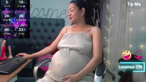 Snapshot of sweetmom12 chatting on February 13, 2025, 1:48 pm Sweetmom12 online show from February 13, 2025, 1:48 pm