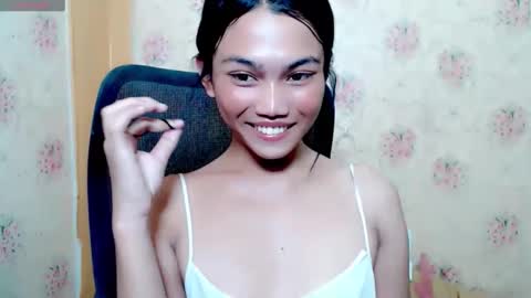 Snapshot of sweetmorena_xox chatting on November 9, 2025, 5:17 am Nia online show from November 9, 2025, 5:17 am