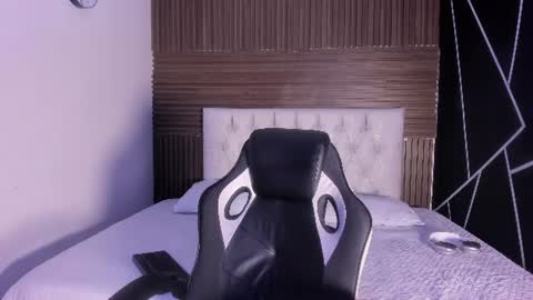 Snapshot of sweetnova_ chatting on July 8, 2026, 11:20 pm Sweet Nova online show from July 8, 2026, 11:20 pm