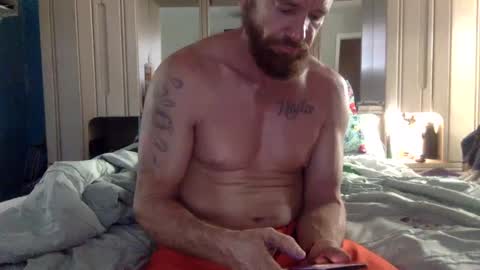 WeAim2PZzz online show from January 19, 2025, 7:58 pm