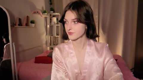 Anya online show from October 5, 2025, 1:42 pm