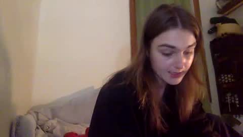 sweetpeach232323 online show from December 21, 2024, 2:19 am