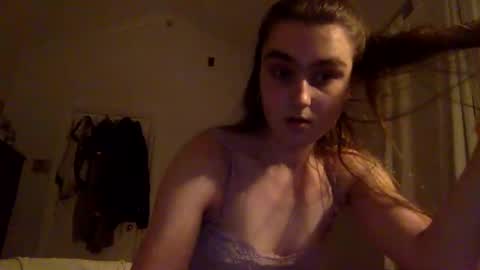sweetpeach232323 online show from December 31, 2024, 3:55 am