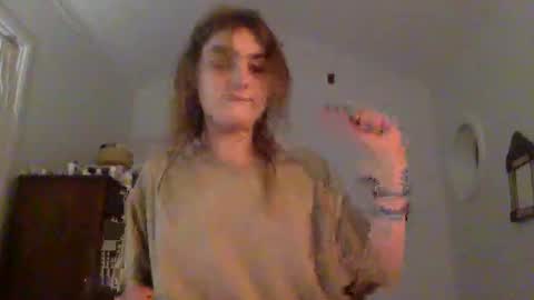 sweetpeach232323 online show from January 20, 2025, 2:11 am