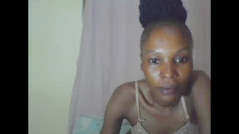 ESTHER online show from January 18, 2025, 6:21 pm
