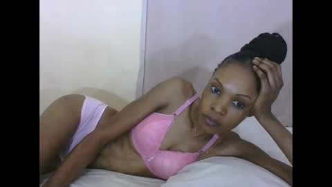 ESTHER online show from September 17, 2025, 2:19 pm