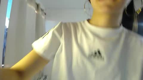 Snapshot of sweetpink1_ chatting on October 10, 2025, 8:08 pm Caro Lily online show from October 10, 2025, 8:08 pm