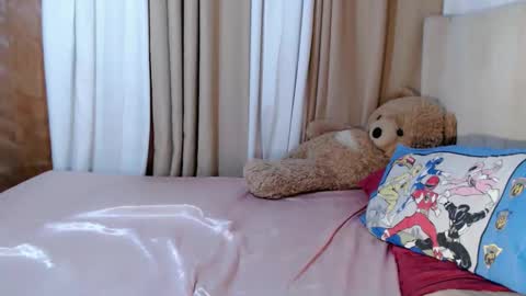 Snapshot of sweetprincess_athena chatting on May 17, 2026, 5:42 pm Princess Ella online show from May 17, 2026, 5:42 pm