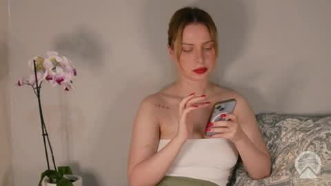 sweetpunisher1 online show from June 18, 2026, 9:52 pm