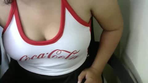 sweetpussysweat19 online show from October 31, 2025, 11:44 am