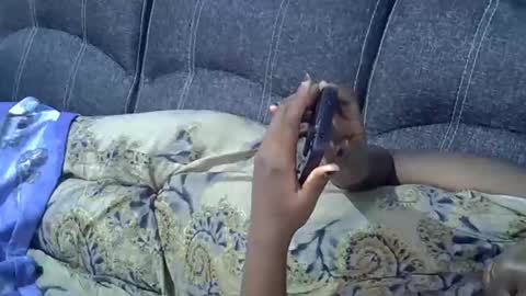 queen online show from November 28, 2025, 6:38 am