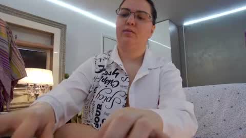 Snapshot of sweetraisa chatting on July 7, 2026, 6:23 pm SweetRaisa online show from July 7, 2026, 6:23 pm