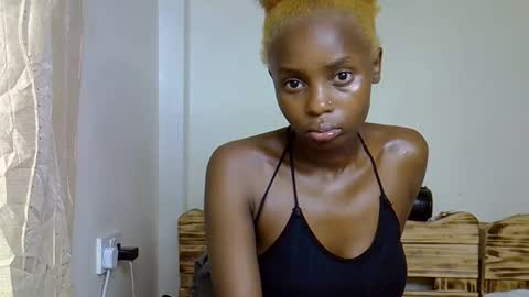 Snapshot of sweetrall chatting on February 4, 2026, 1:44 am Lilly online show from February 4, 2026, 1:44 am