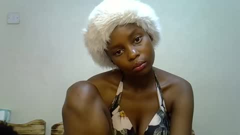 Snapshot of sweetrall chatting on February 17, 2026, 1:07 pm Lilly online show from February 17, 2026, 1:07 pm