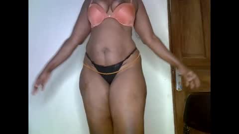 Snapshot of sweetrenne chatting on February 23, 2025, 4:39 am sweetrenne online show from February 23, 2025, 4:39 am