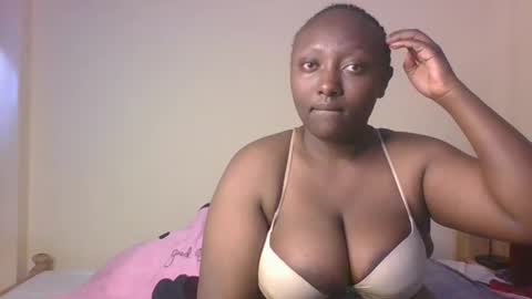 Snapshot of sweetrose2049 chatting on March 3, 2026, 7:25 am Rose Watetu online show from March 3, 2026, 7:25 am