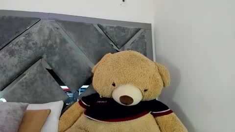 sweetsalome_01 online show from October 19, 2025, 2:50 pm