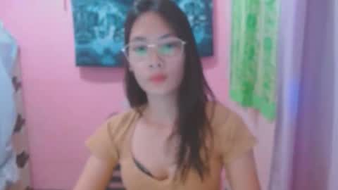 Mia online show from June 2, 2026, 5:20 am
